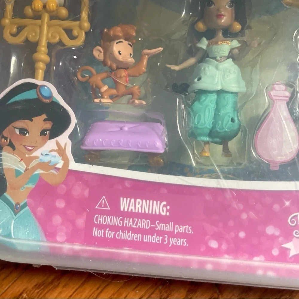 Disney Princess Little Kingdom Jasmine’s Golden Vanity Set